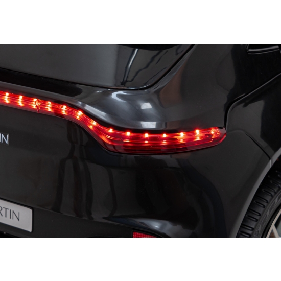 Aston Martin DBX na akumulator dla dzieci Czarny + Pilot + EVA + Pasy + Wolny Start + Audio LED