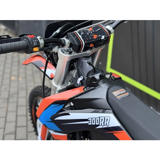 MOTOCYKL CROSS 300CC INFERNO 40 KOŁA 21/18 KOLOR POMARAŃCZOWY