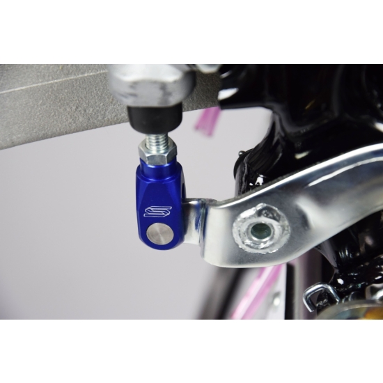 SCAR RACING KOŃCÓWKA OŚKI POMPY HAMULCOWEJ TYŁ YAMAHA YZ 65 '18-'25, YZ 85 '94-'25, YFZ 450R '09-'25 KOLOR NIEBIESKI