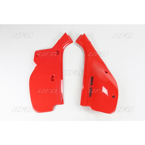 UFO BOCZKI TYLNE HONDA XR 600R '88-'02 KOLOR CZERWONY (2SZT. KPL)