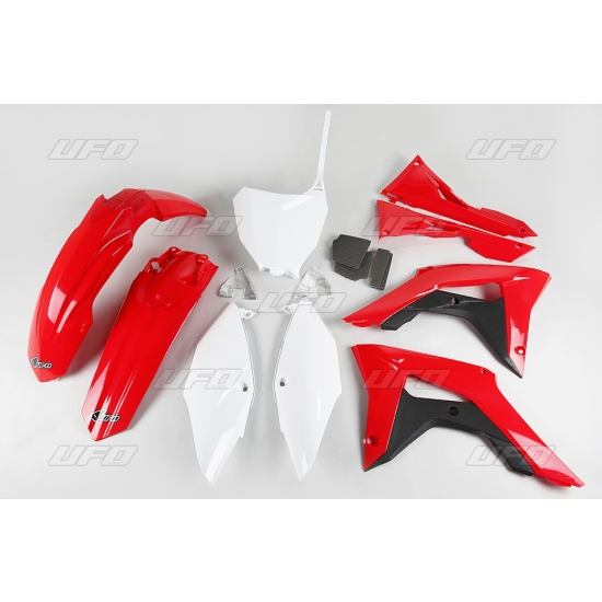 UFO KOMPLET PLASTIKÓW HONDA CRF 250R '18-'21, CRF 450R '17-'20 Z OSŁONAMI FILTRA POWIETRZA KOLOR OEM (CZERWONY/BIAŁY) (HO123E999)